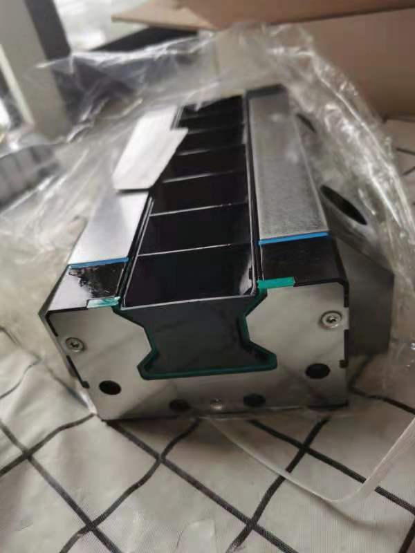 High‑Precision Rexroth R201179404 & R201179406 Linear Guide Carriage for 12V CNC Gantry Mill – Made in Germany product image 3